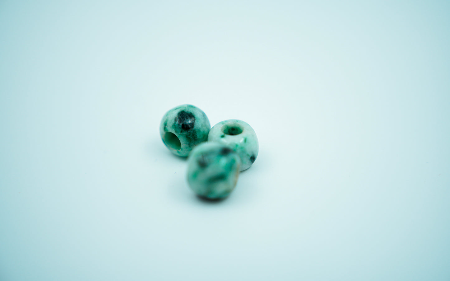 Splendid jade and pearl accessory: Handmade, elegantly unique, high-end fashion, granting you exceptional allure